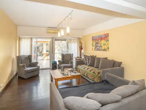 Depto Tipo Casa en Venta de 4 ambientes