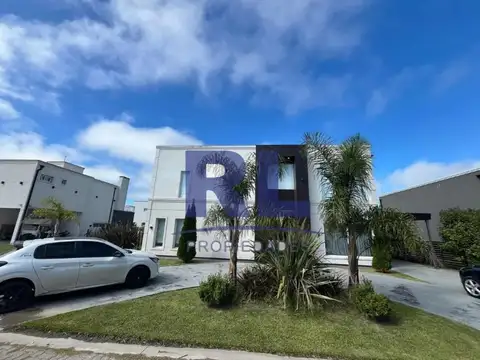 Sargento Cabral 5600