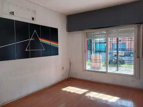 Casa en Venta en Isidro Casanova, USD 68.000