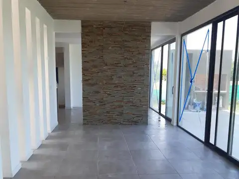 Casa en Venta en Countries y Barrios Cerrados en Pilar, USD 310.000