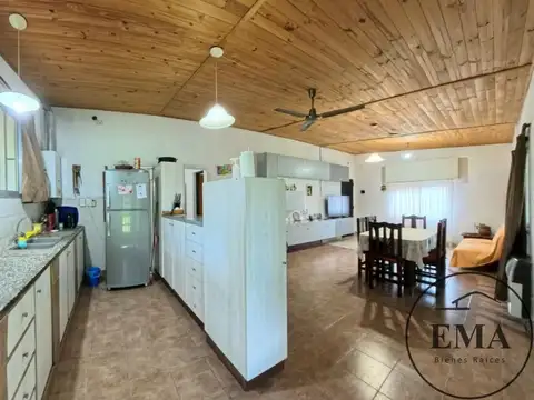 Casa 3 ambientes con 1 baño