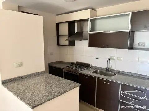 Departamento en Alquiler en Villa Ballester, $ 900.000