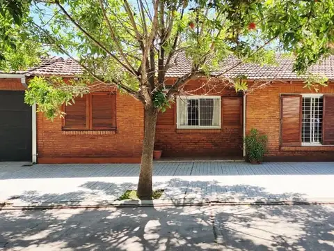 CASA 4 AMBIENTES DON TORCUATO CON PILETA