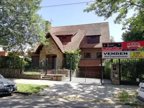 Casa en Venta en Banfield, USD 1.250.000