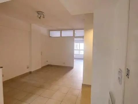 Carlos Pellegrini al 900