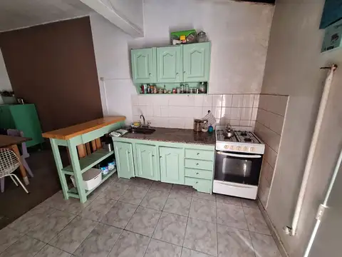 CASA VENTA 6 AMBIENTES LOMAS DE ZAMORA A/ CREDITO