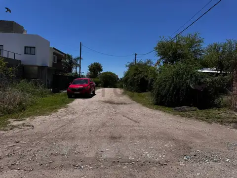 Reina Mora esquina Golondrina, Anisacate , Piso 0