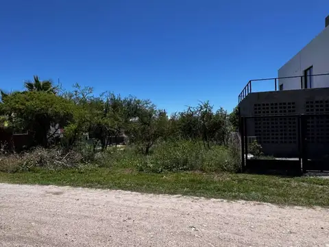 Terreno en Venta 30  mts Fondo