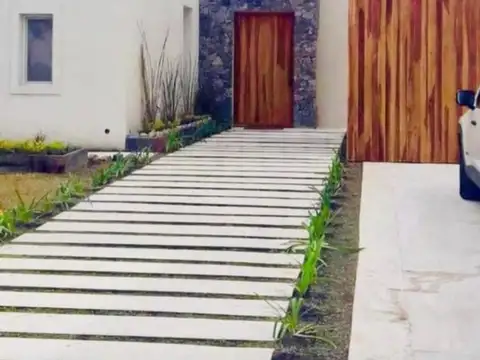 Casa al golf en Barrio El Golf