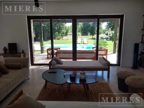 Casa 5 ambientes con 3 baños