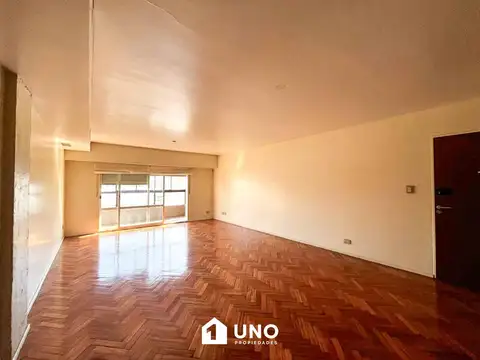 Salta 1677 - Dpto de 3 Dormitorios Externo. Con cochera.