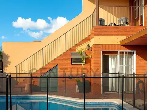 DESTACADA CASA CON PILETA EN PLENO VICENTE LOPEZ