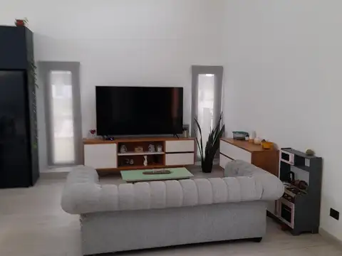 VIVIENDA 4 AMB. JARDIN Y PISCINA HORIZONTES AL SUR CORREDOR VERDE CANNING SAN VICENTE