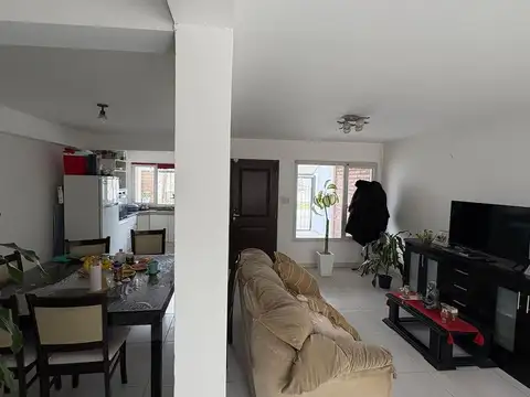 Casa en Alquiler en Neuquen, $ 2.500.000