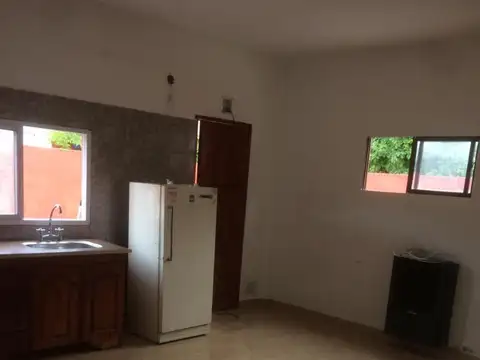 Casa 3 ambientes, a estrenar, frente a la plaza de las provincias (140205)