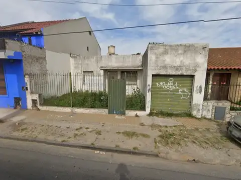 Casa en venta - 3 Dormitorios 2 Baños - 370mts2 - Quilmes