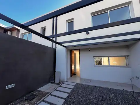 Depto Tipo Casa en Venta de 4 ambientes