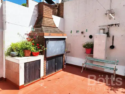 VENTA PH - PALERMO VIEJO - A REFACCIONAR - 4 AMBIENTES - TERRAZA C/ PARILLA