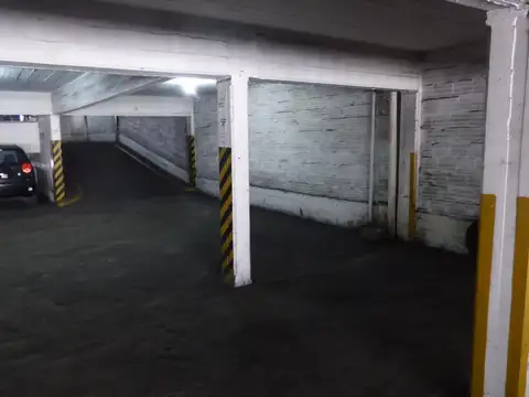 Cochera  en venta en La Plata