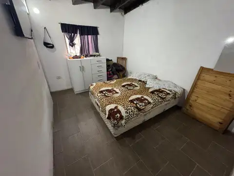 Casa en Alquiler con 4 cocheras
