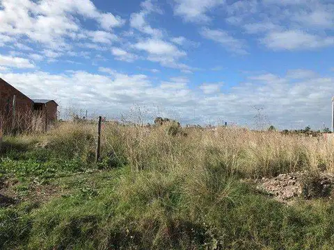 terreno de 500m2 sobre calle 54 entre 87 y 89