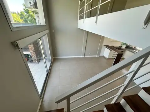 Departamento en Alquiler con 1 cocheras