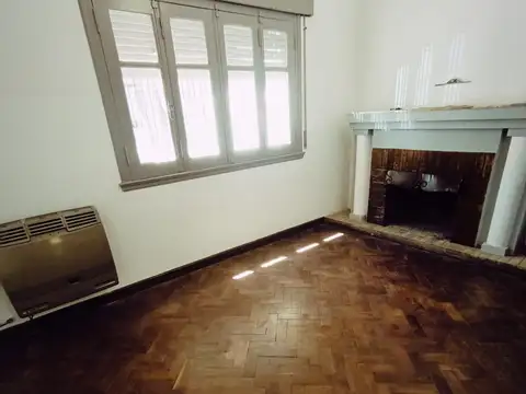 Casa 5 ambientes con 1 baño