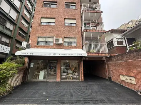 3 COCHERAS UBICADAS EN  EDIFICIO RESIDENCIAL