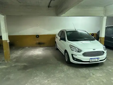 3 COCHERAS UBICADAS EN  EDIFICIO RESIDENCIAL