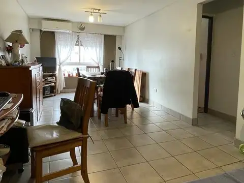 Departamento a la venta en Flores