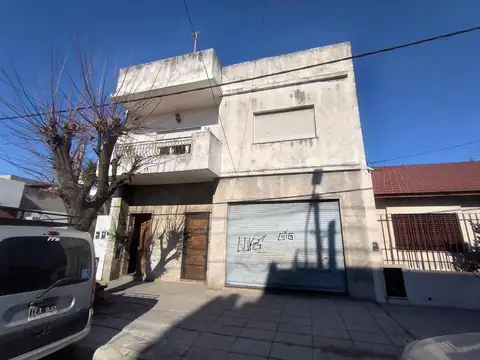 CASA CON GALPON EN LOTE 8,66 X 29