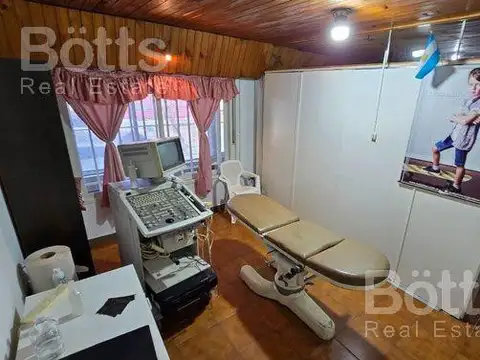 Casa en Venta en Pablo Nogues, USD 450.000