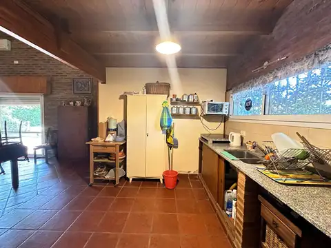 Casa 2 ambientes con 1 baño