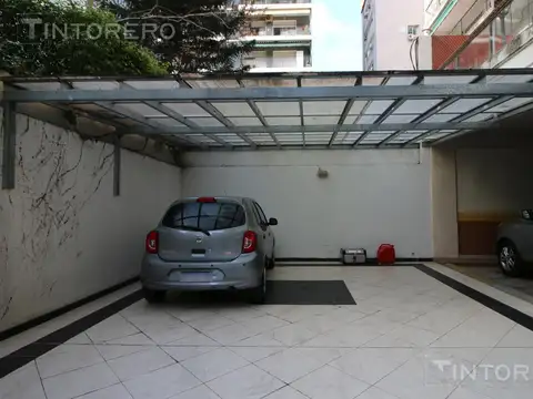 Cochera en venta semi cubierta en planta baja en la zona de Belgrano