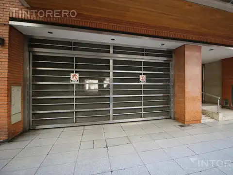 Cochera en venta semi cubierta en planta baja en la zona de Belgrano