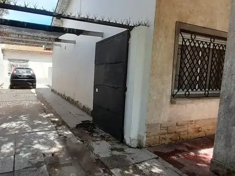 Casa en venta - 2 Dormitorios 1 Baño - Mar del Plata