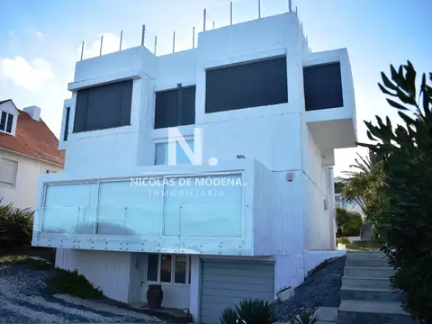Casa en venta con vista al mar.