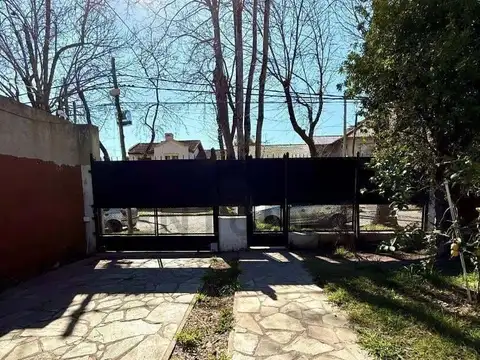 Domingo Faustino Sarmiento 100, Piso 0