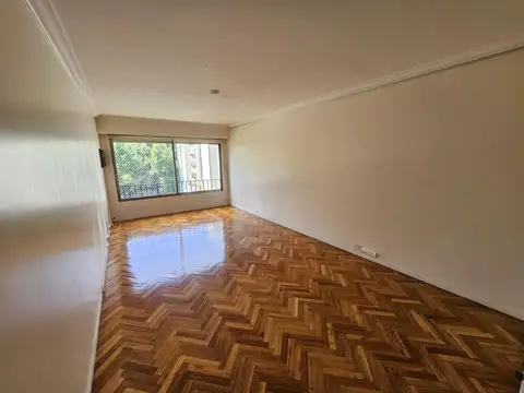 Gran 3 ambientes con dependencia a metros de Plaza Vte Lopez