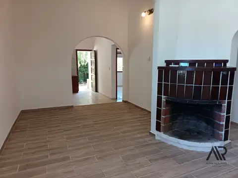 Casa en venta c/ cochera en Piriápolis