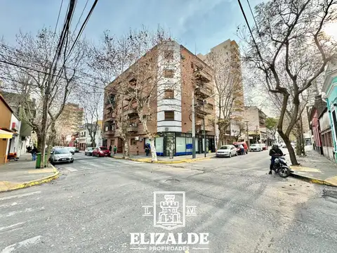 Alsina y 3 de Febrero - Local en Esquina - Venta/Alquiler - San Fernando