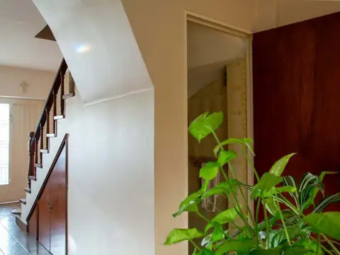 Depto Tipo Casa en Venta con 2 cocheras