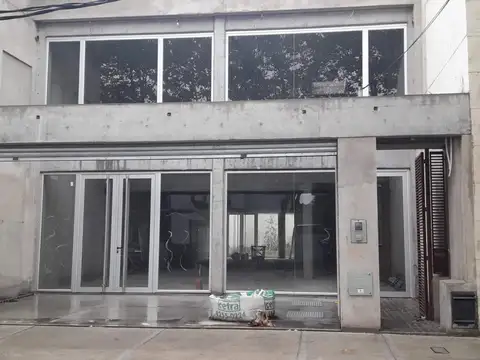 ALQUILER – EXCELENTE LOCAL COMERCIAL DE 440 M2 – FLORENCIO VARELA