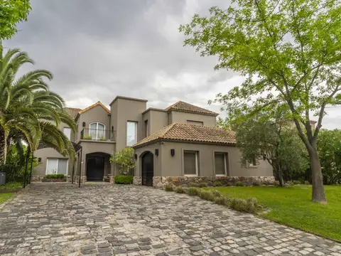 Casa en Alquiler de 4 dormitorios