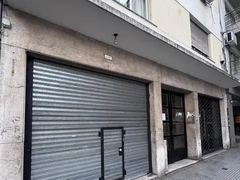 EXCELENTE LOCAL EN RECOLETA!