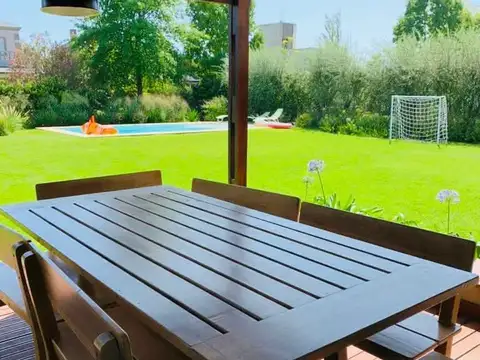 Casa en Venta Cadaques, Funes