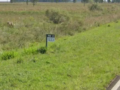 Km 1223, Ruta Nacional N12, Departamento Ituzaingó Proximidad