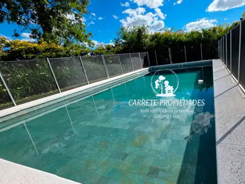 Casa en venta de 4 ambientes, pileta y cochera. Barrio Santa Elena. Pilar.