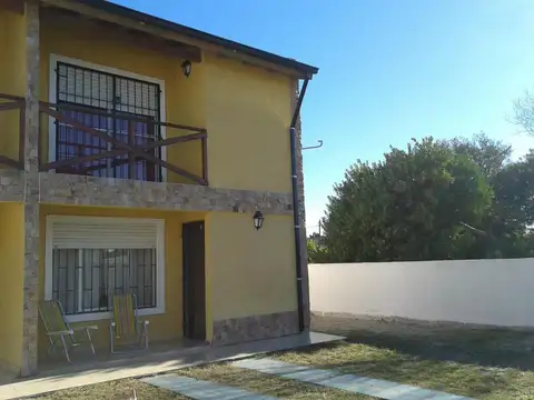 Dúplex en venta - 2 dormitorios 1 baño - 90mts2 - Las Toninas