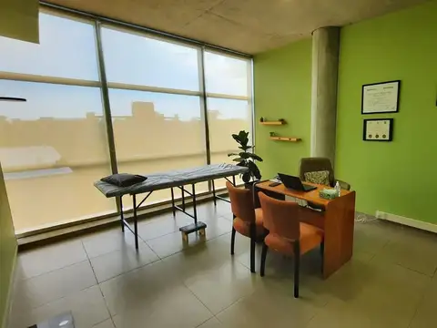 VENTA CONSULTORIO PILAR EN OFFICIA PILAR